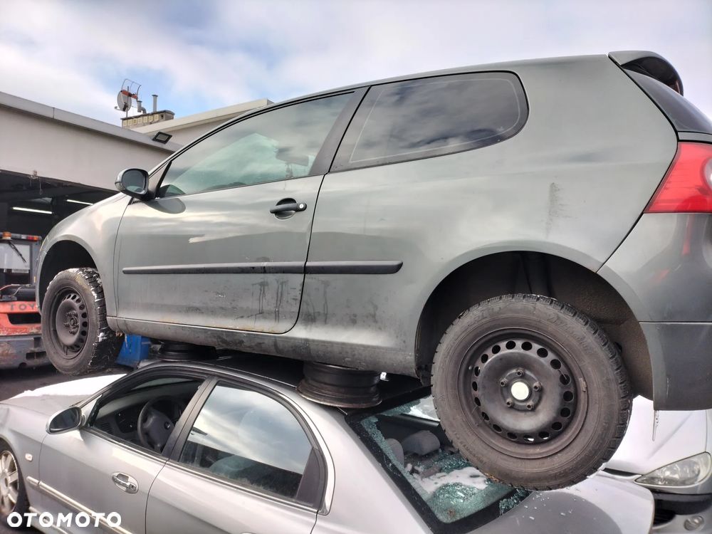 DRZWI PRAWE LEWE PRZÓD VW GOLF V 3D 03-09r - 2