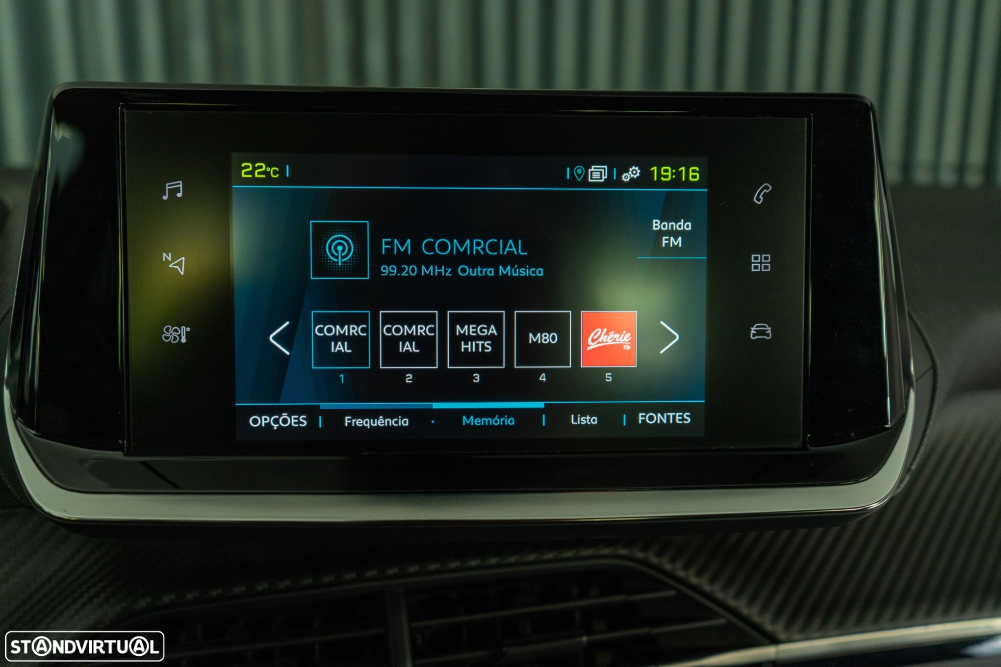 Peugeot e-2008 50 kWh Active - 14