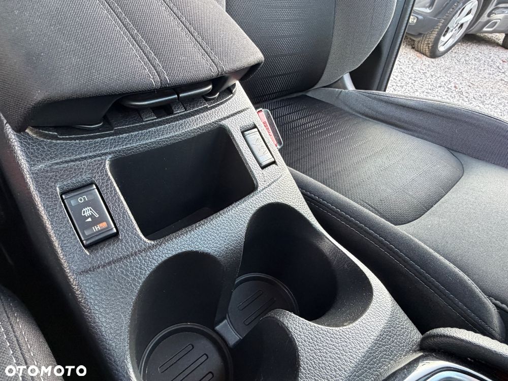 Nissan Qashqai 1.5 dCi N-Connecta - 18