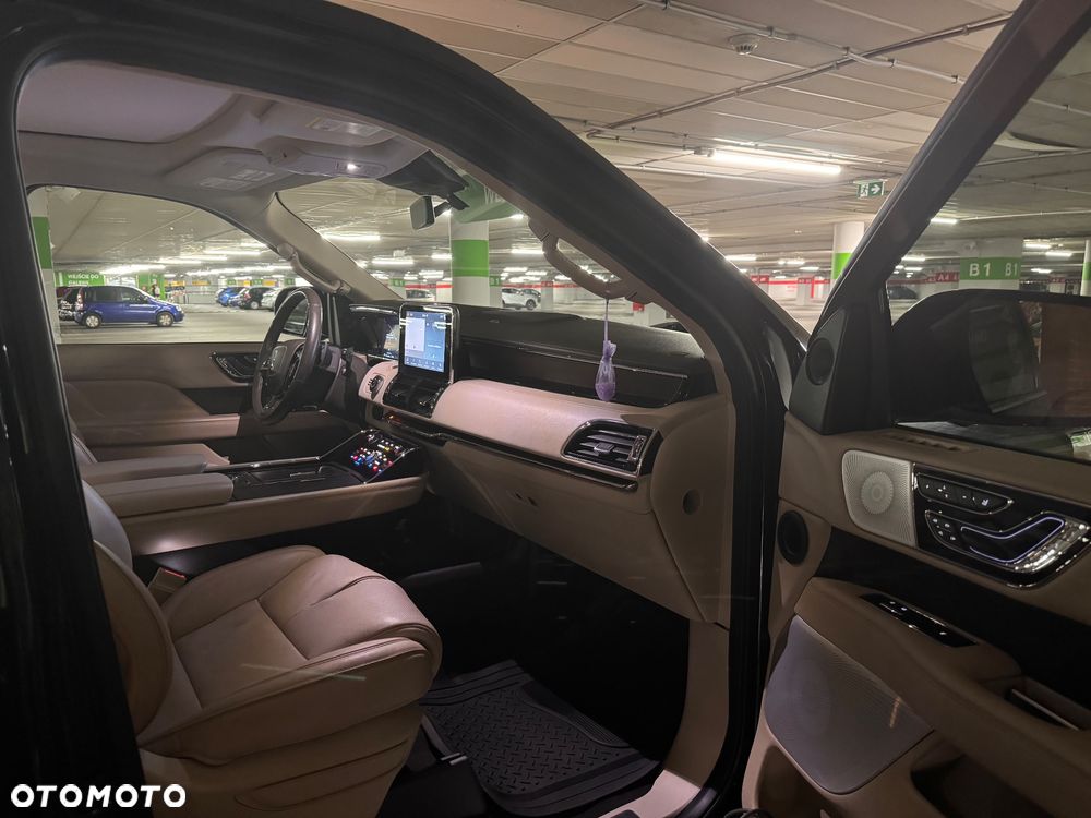 Lincoln Navigator - 31
