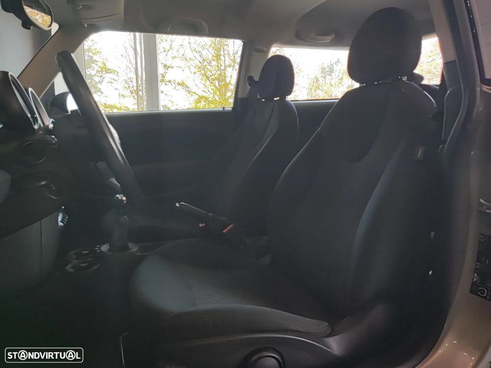 MINI 3 Portas One D - 20