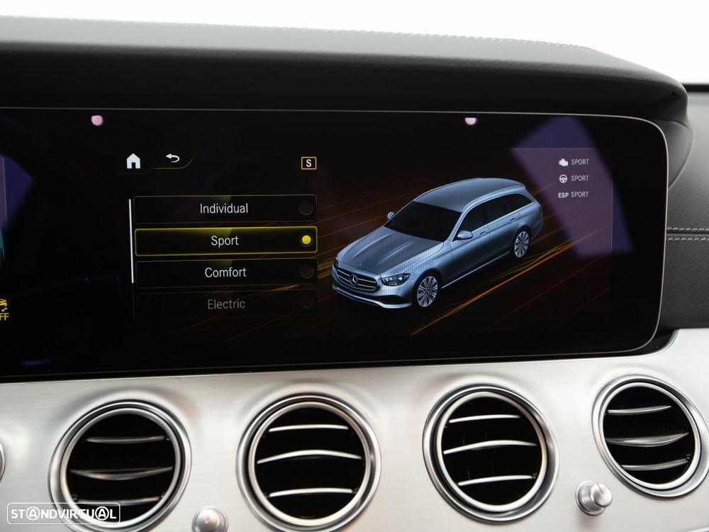Mercedes-Benz E 300 de 4Matic 9G-TRONIC AMG Line - 36