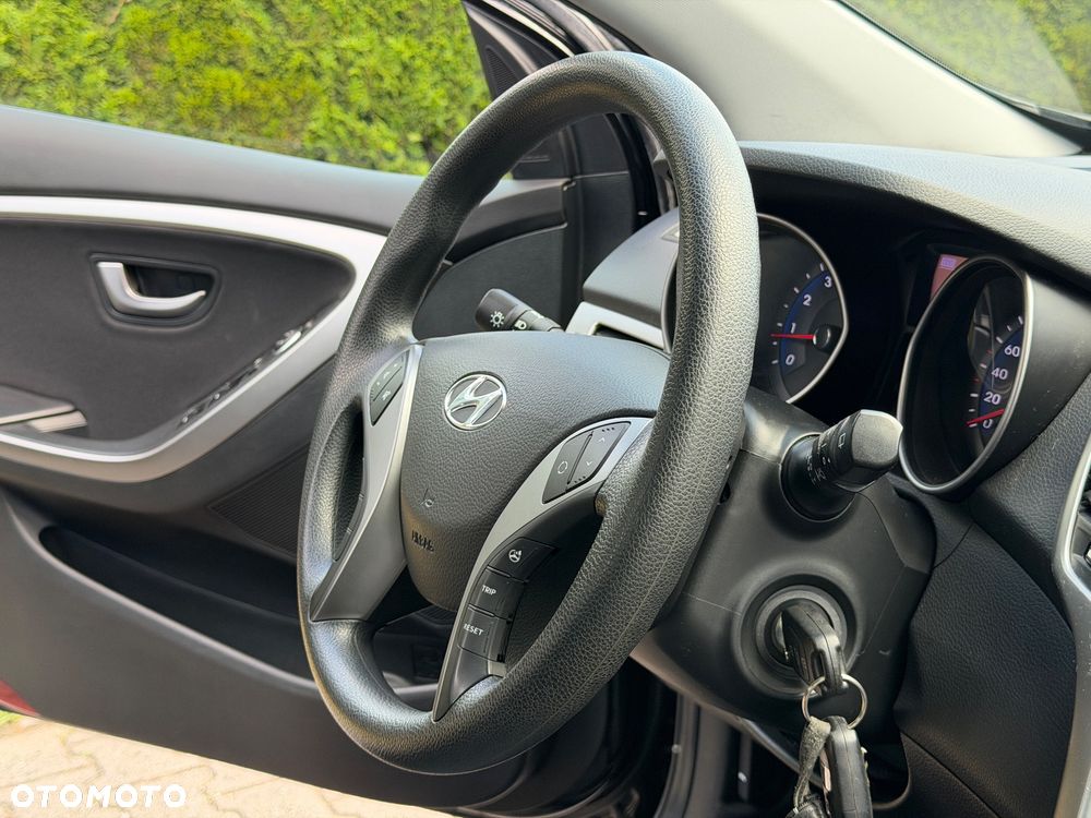 Hyundai i30 blue 1.4 Classic Navigation - 24