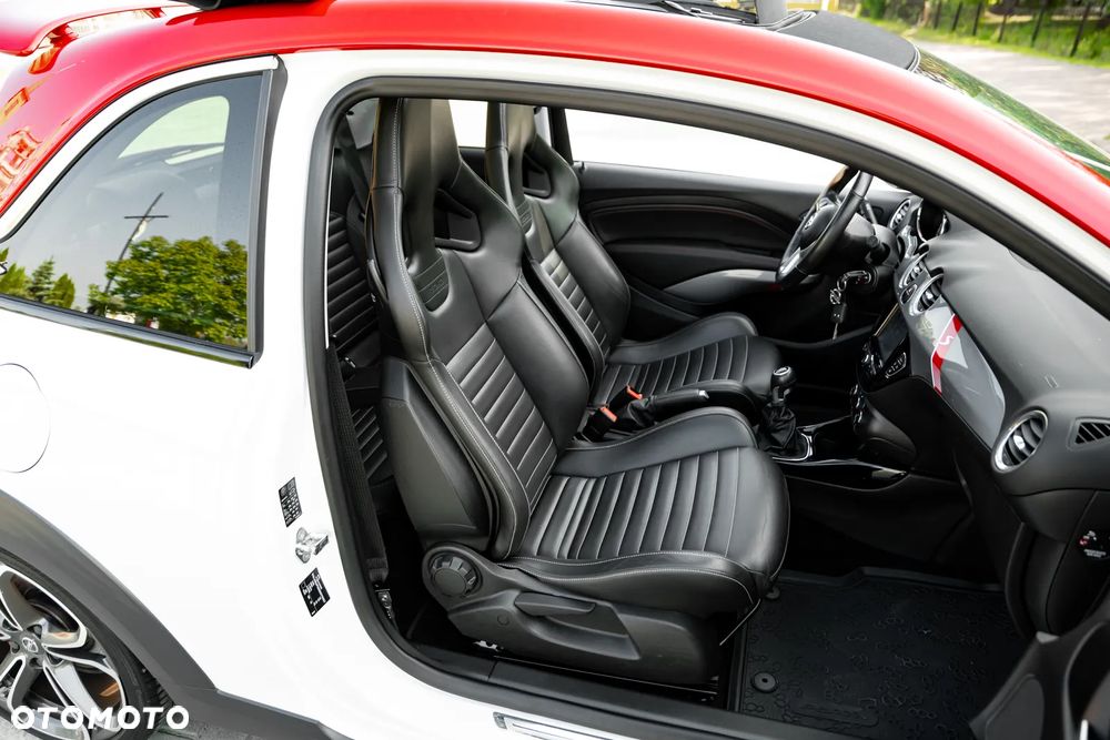 Opel Adam 1.4 Turbo S - 32