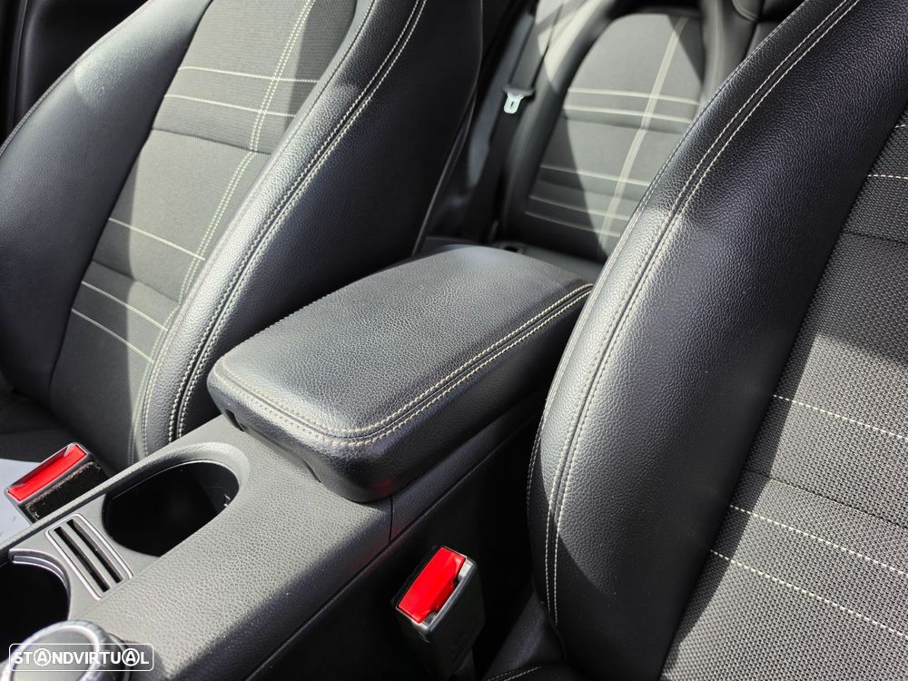 Mercedes-Benz GLA 200 CDI Urban Aut. - 13