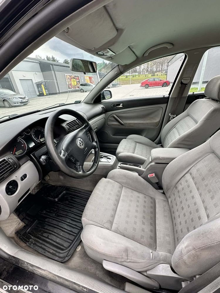 Volkswagen Passat - 8