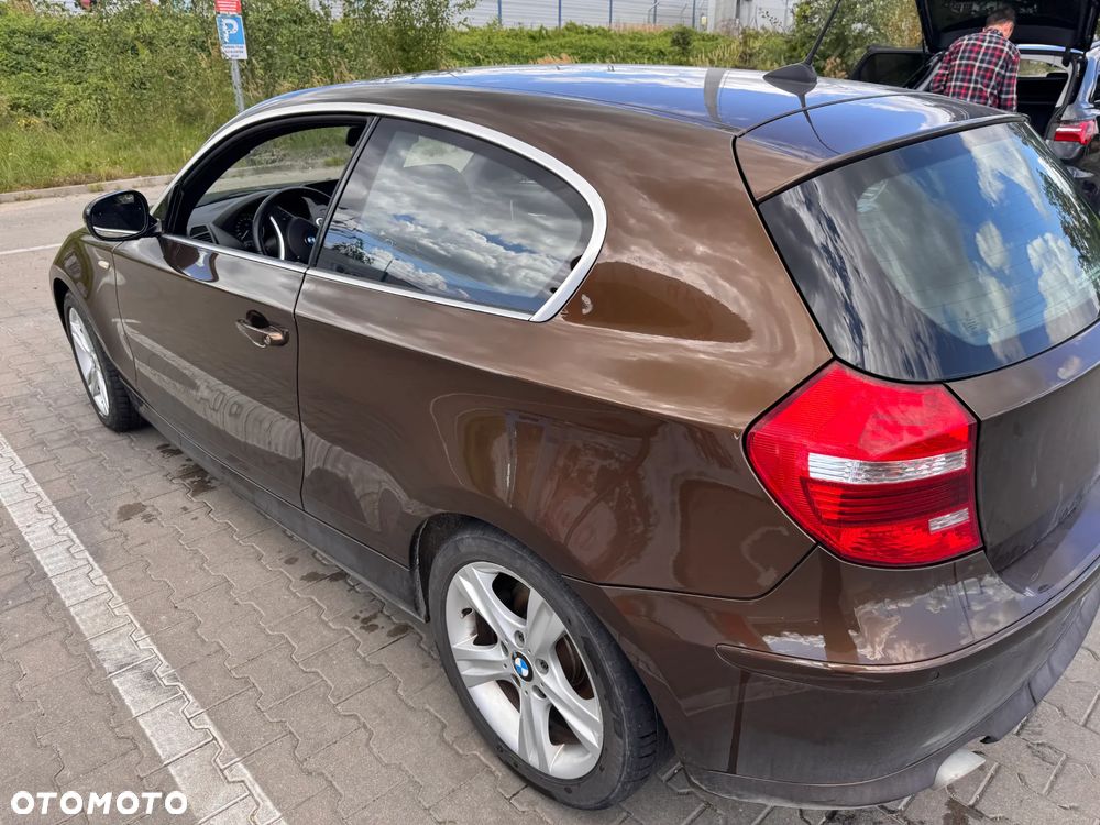 BMW Seria 1 118d DPF - 6