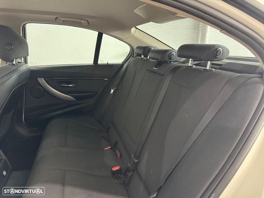 BMW 320 d Pack M Auto - 10