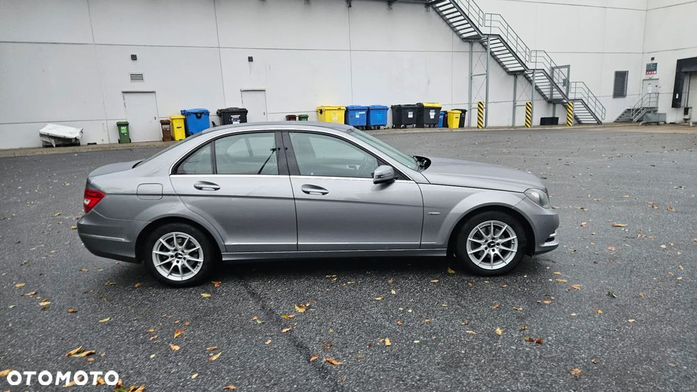 Mercedes-Benz Klasa C 180 BlueEFFICIENCY Avantgarde - 10