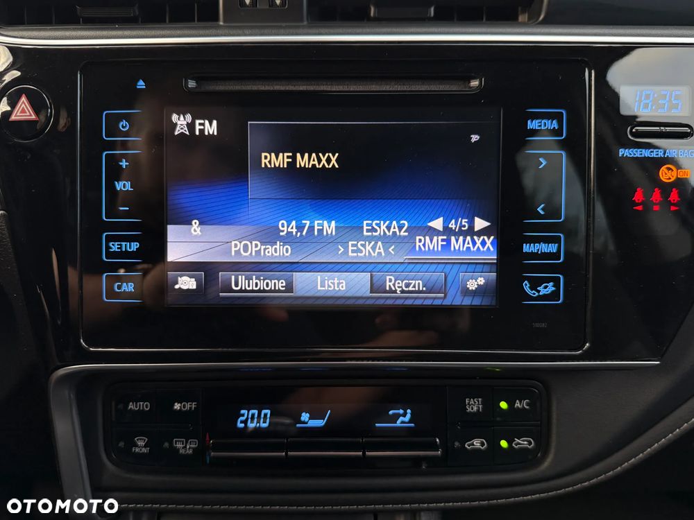 Toyota Auris 1.6 Premium - 18