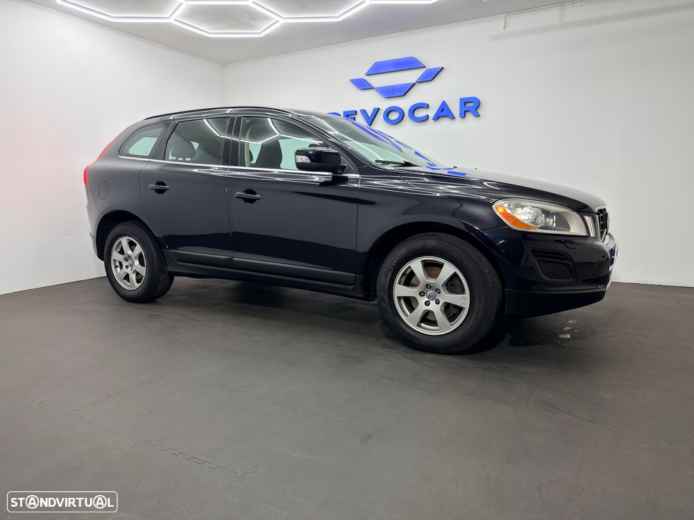 Volvo XC 60 2.0 D4 DRIVe Momentum - 38