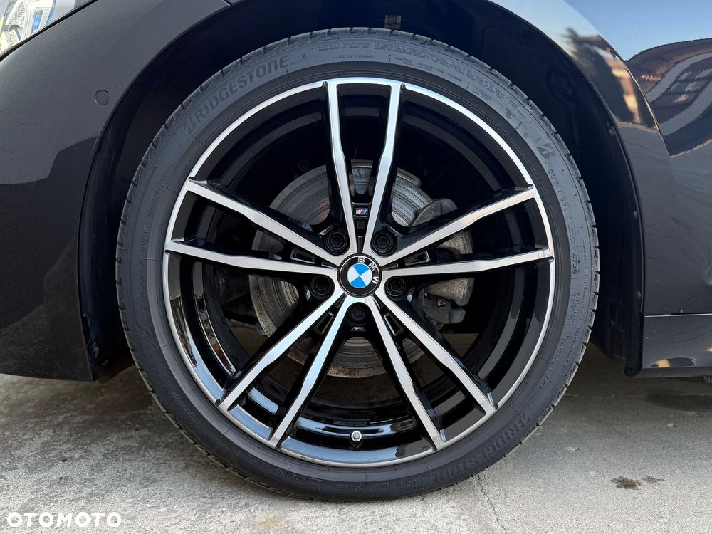 BMW Seria 3 320d xDrive M Sport sport - 9