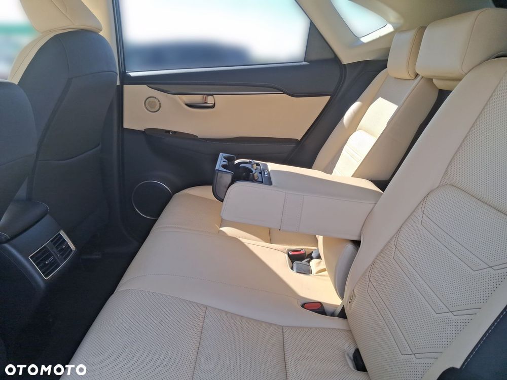 Lexus NX 300h Comfort AWD - 12