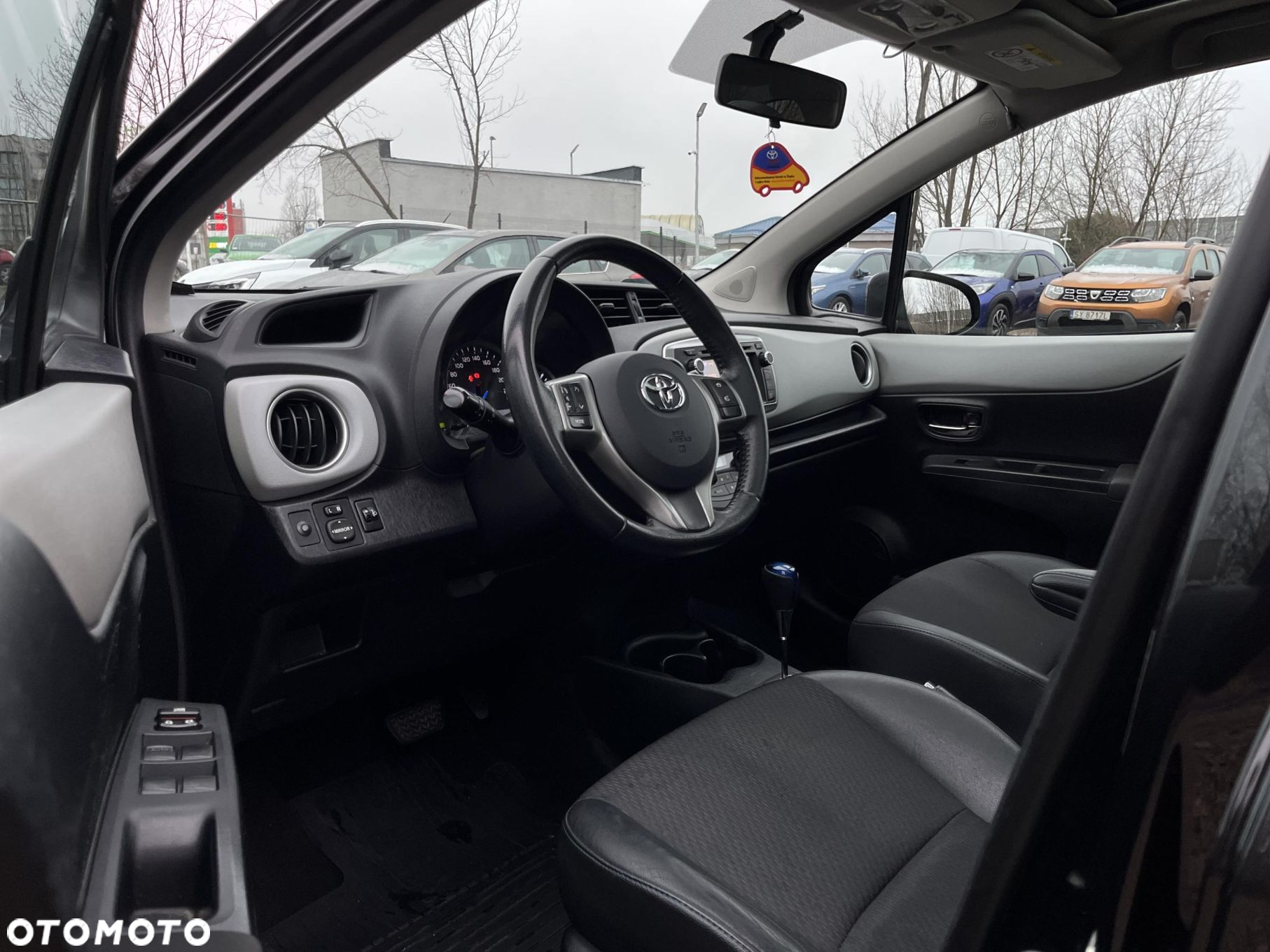 Toyota Yaris - 11