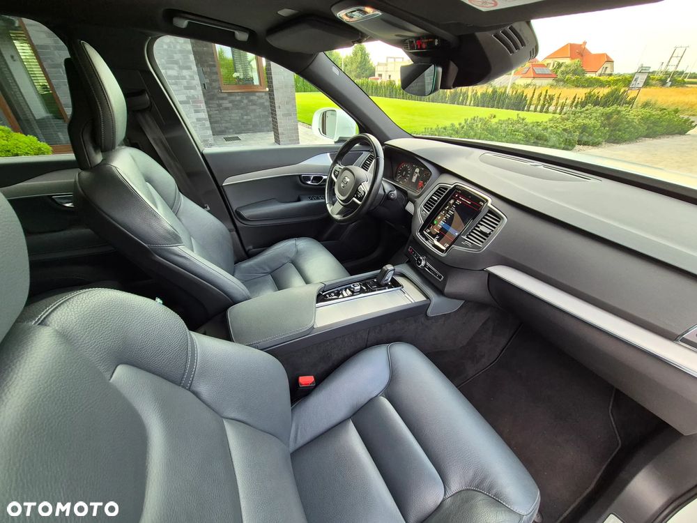 Volvo XC 90 B5 D AWD Momentum 7os - 29