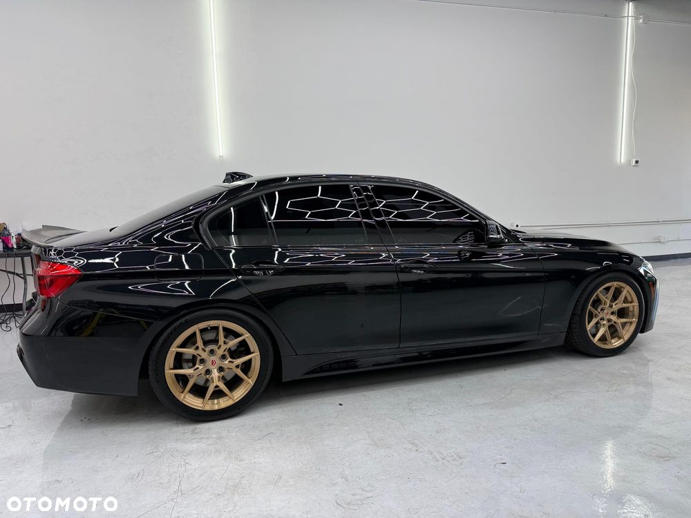 BMW Seria 3 330i M Sport - 12