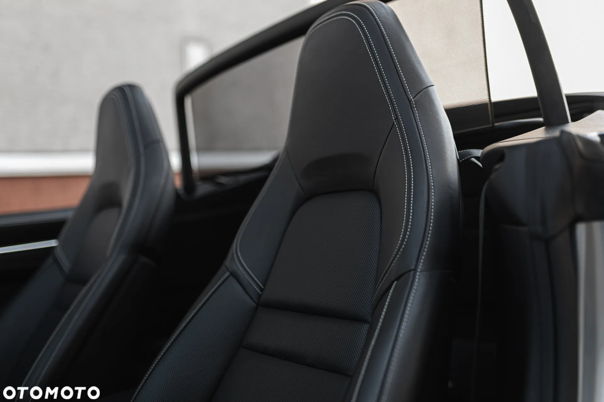 Porsche 911 Carrera S - 18