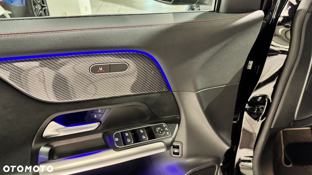 Mercedes-Benz GLA 200 AMG Line - 12