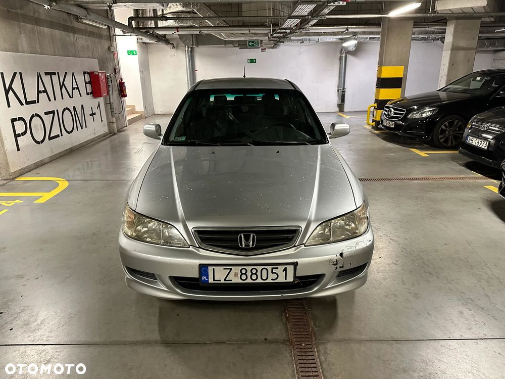Honda Accord 1.8i LS - 2