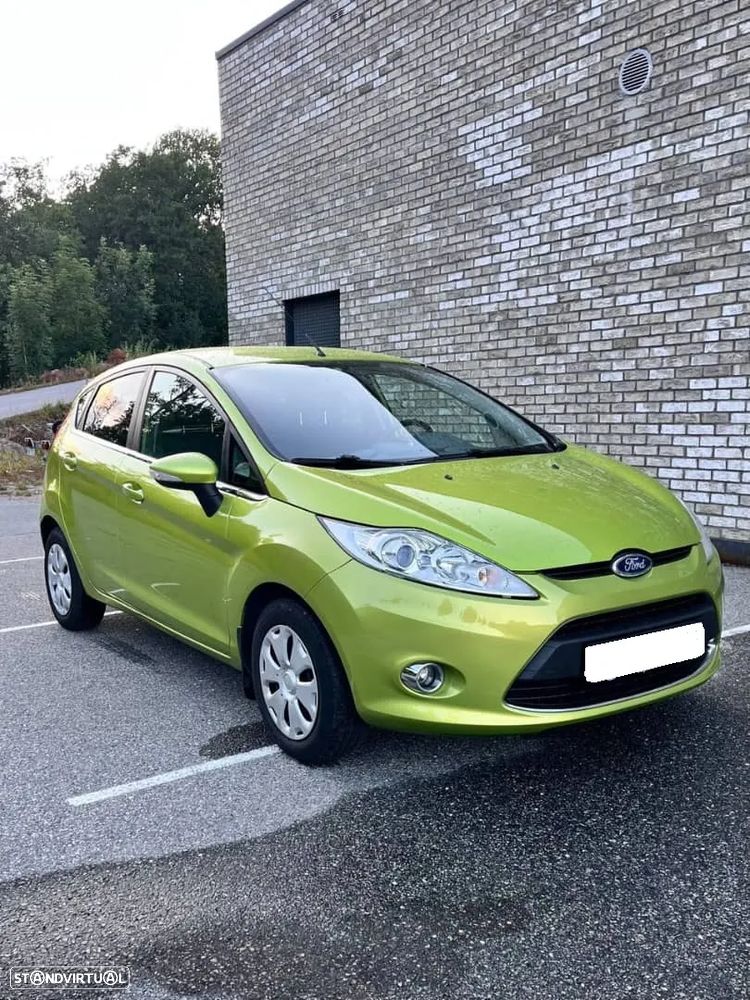 Ford Fiesta - 2