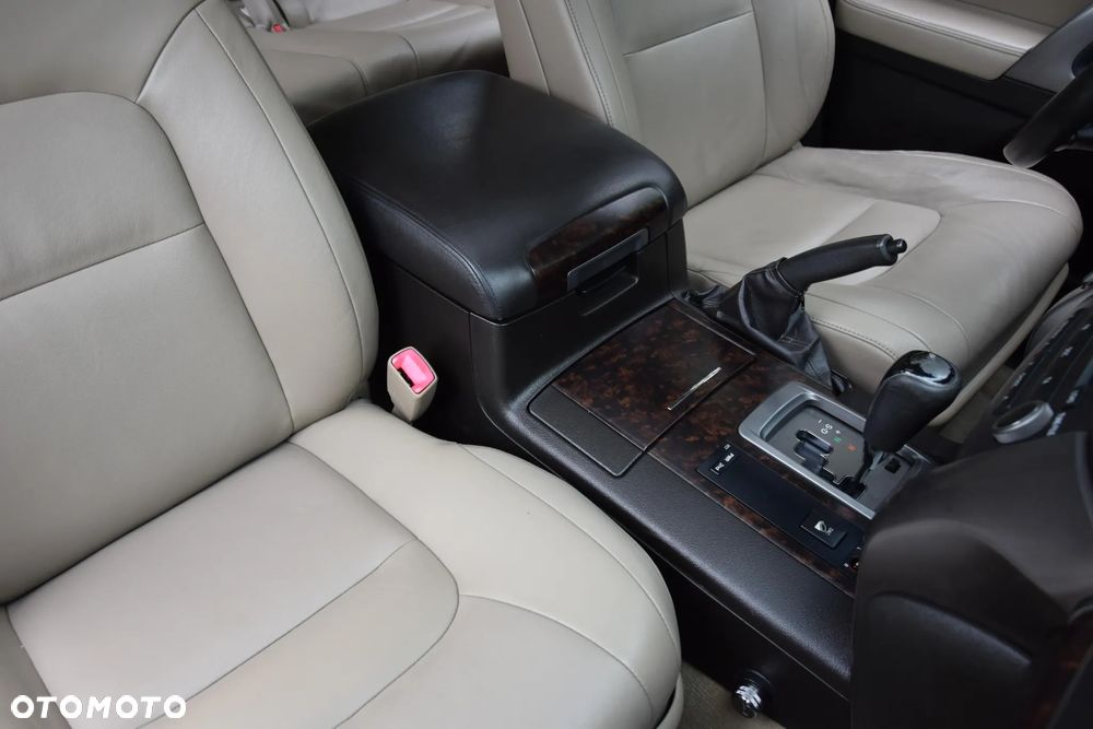 Toyota Land Cruiser LC 4.5 D-4D Sol - 25