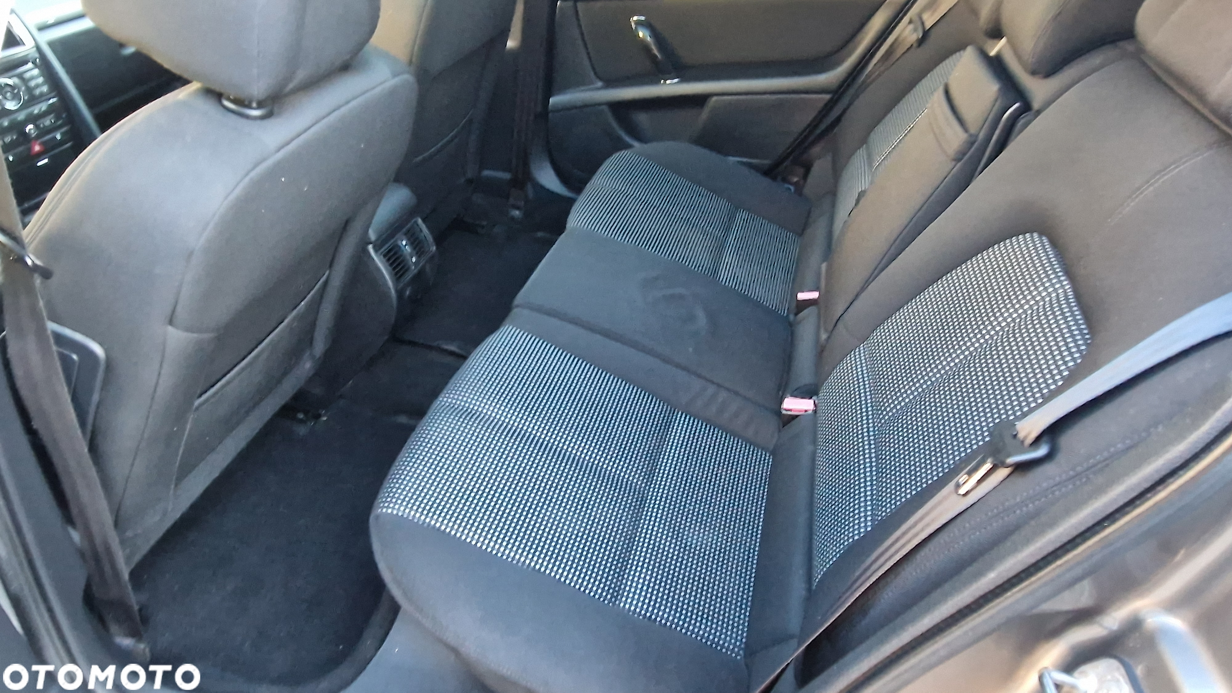 Peugeot 407 2.0 HDI Premium - 23