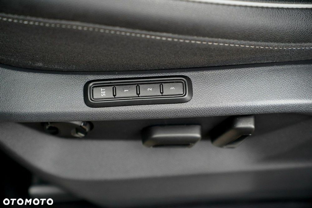 Volkswagen Tiguan Allspace - 19