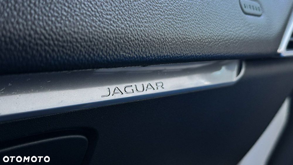 Jaguar F-Pace - 30