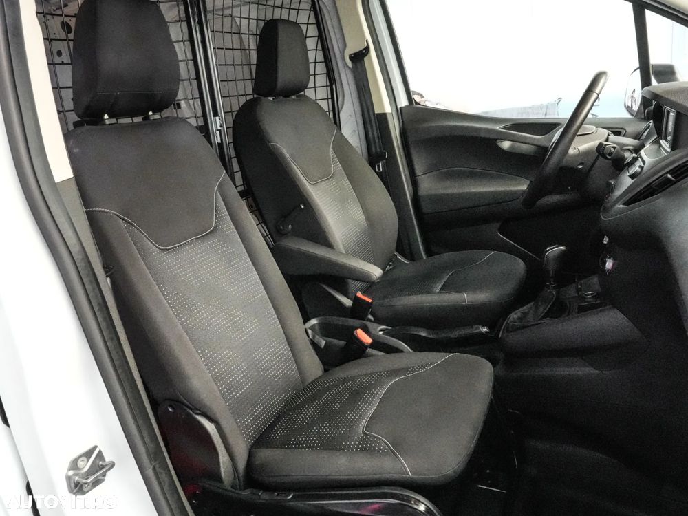 Ford Courier - 14