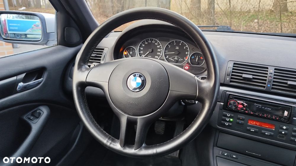 BMW Seria 3 320i Edition Lifestyle - 24