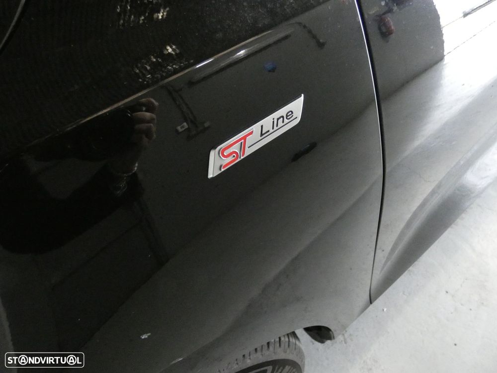 Ford Focus 1.0 EcoBoost MHEV ST-Line - 29