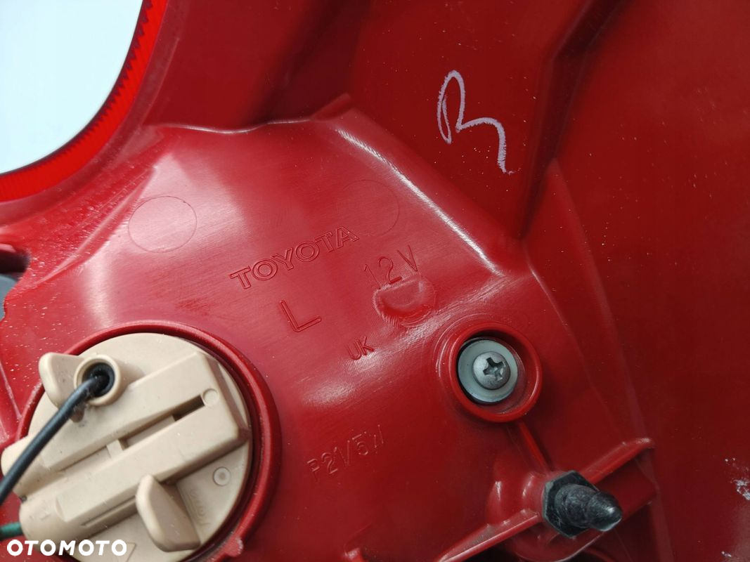 LAMPA LEWY TYŁ LEWA TYLNA TOYOTA AURIS II KOMBI - 7