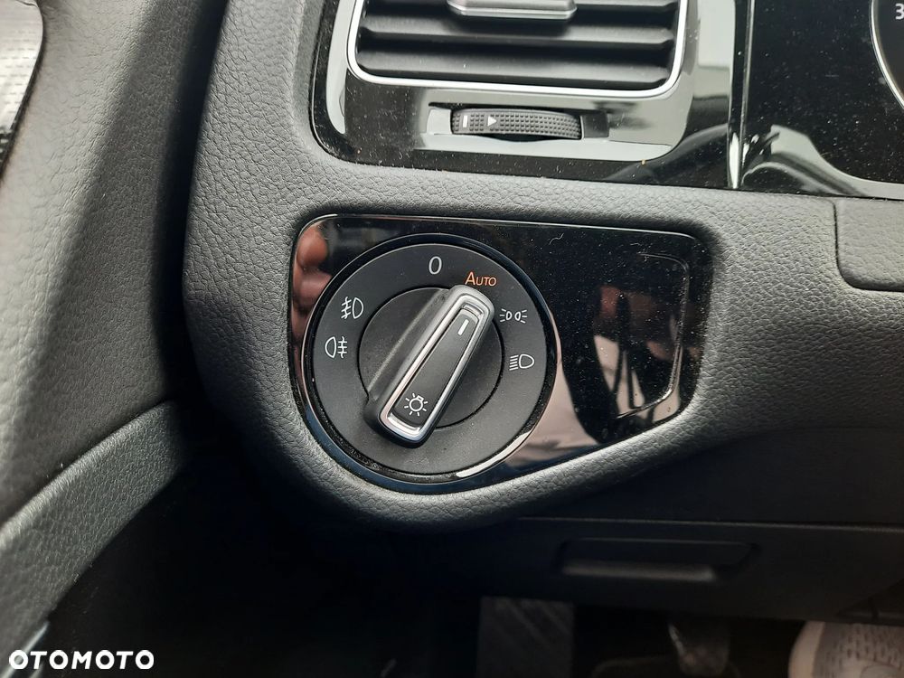 Volkswagen Golf 1.5 TSI ACT (BlueMotion Technology) Highline - 24