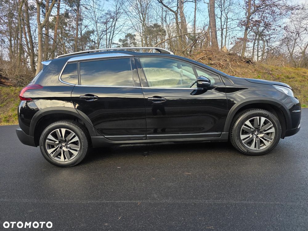 Peugeot 2008 1.2 Pure Tech Allure S&S EAT6 - 4