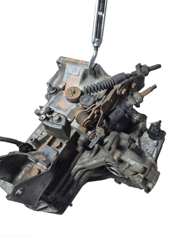 Manualna skrzynia biegów Hyundai Coupe II 2.0 16V J81873 - 3
