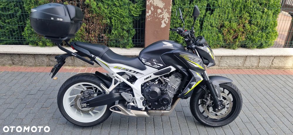 Honda CB - 1