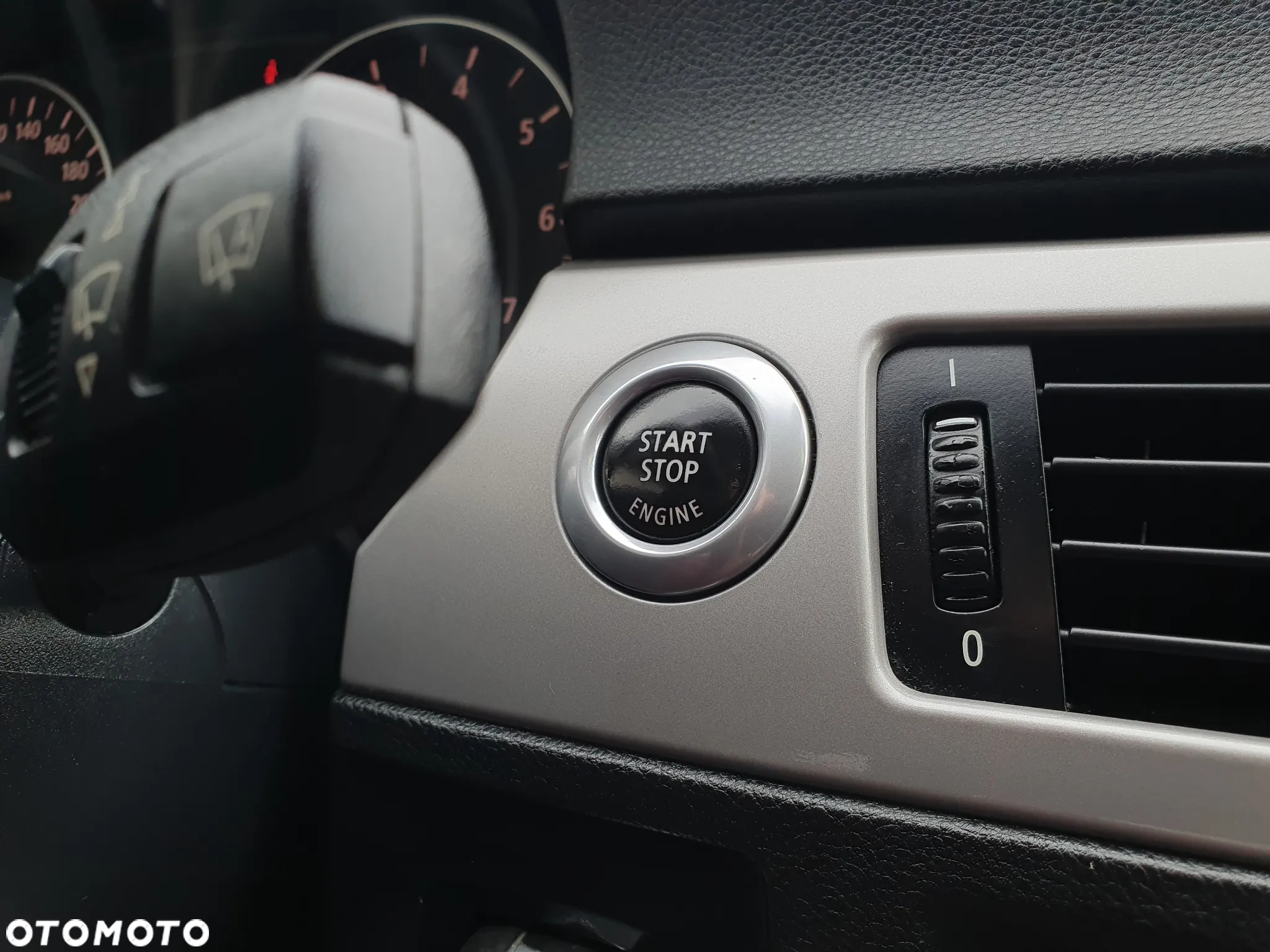 BMW Seria 3 320i - 22