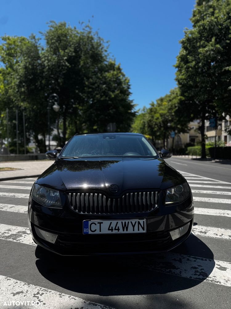 Skoda Octavia 1.6 TDI AMBITION - 8