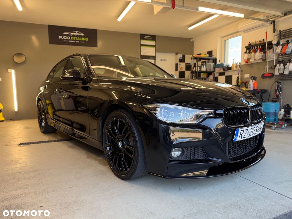 BMW Seria 3 330i xDrive Edition M Sport Shadow - 3