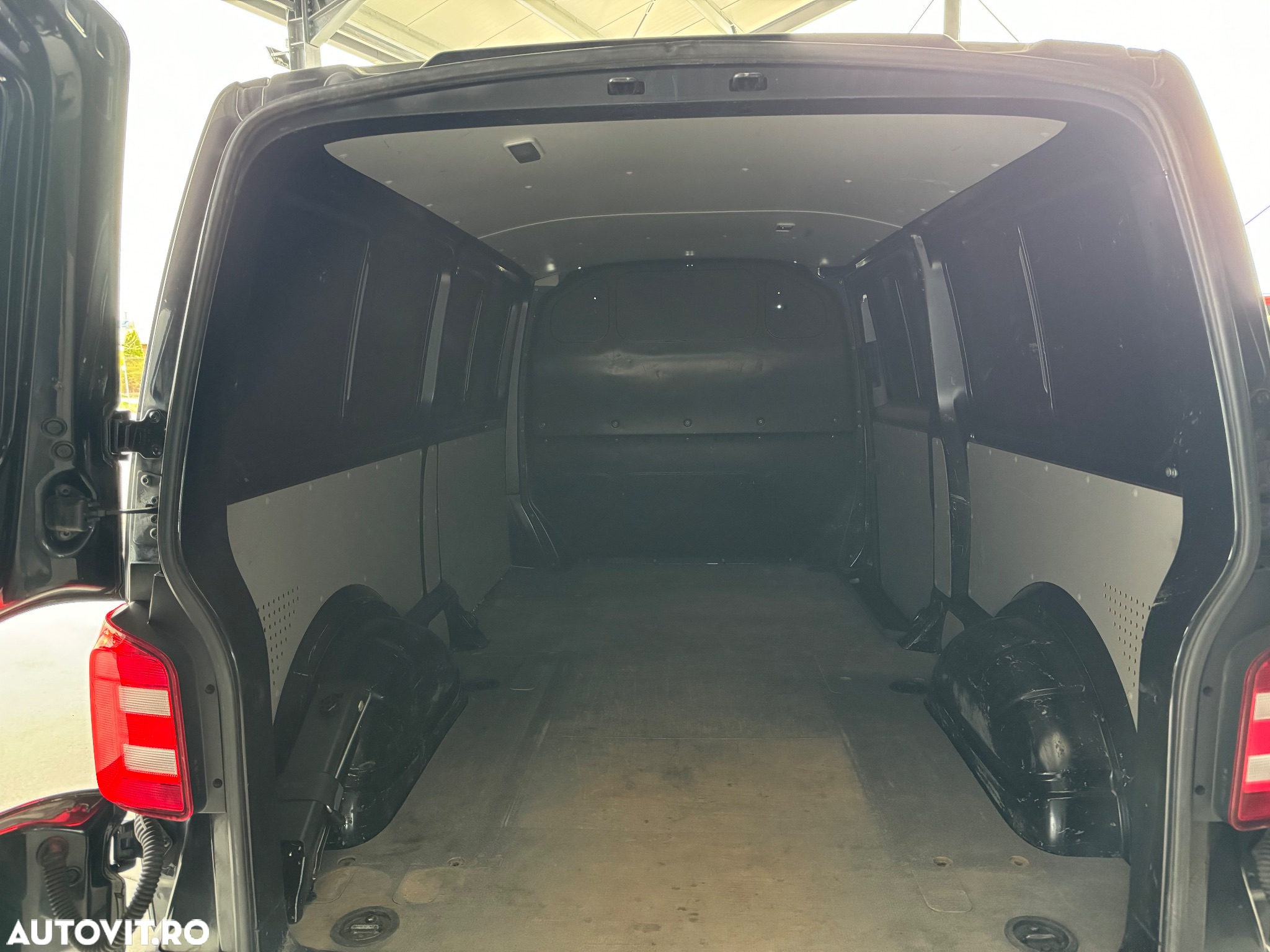 Volkswagen Transporter T6 - 17