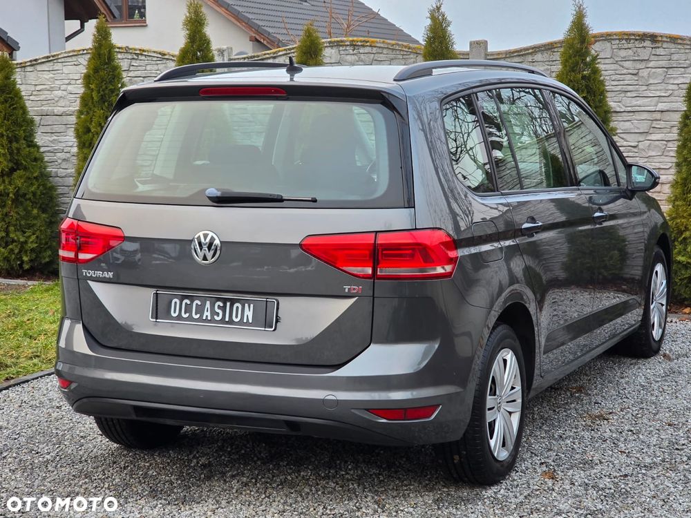 Volkswagen Touran - 8