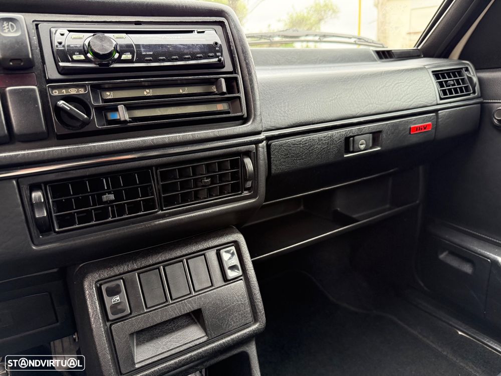 VW Golf 1.8 GTI 16V - 9