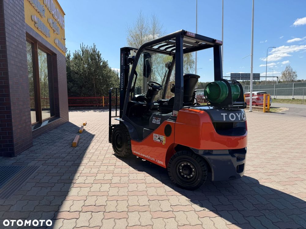 Toyota 02-8FGF25 - 4
