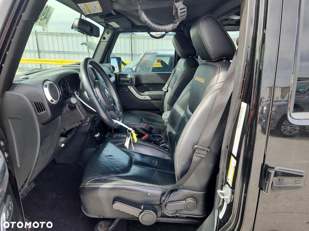 Jeep Wrangler 3.6 Unlim Sahara - 8