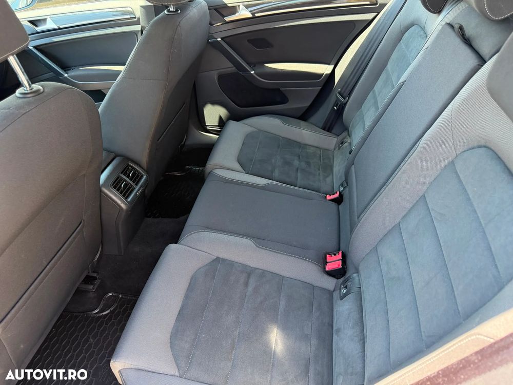 Volkswagen Golf 2.0 TDI DSG Style - 11