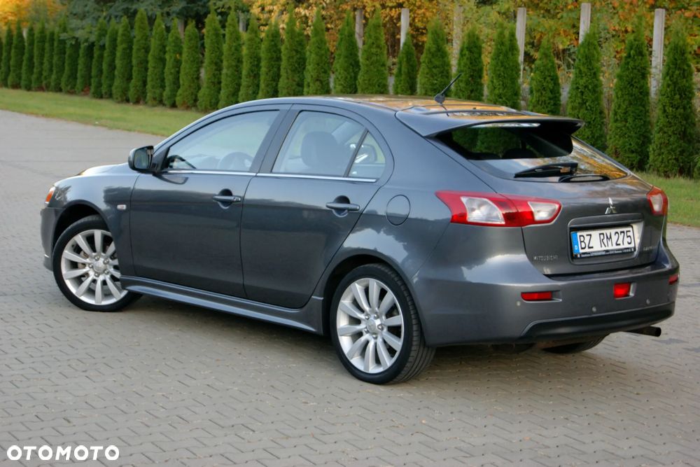 Mitsubishi Lancer 1.8 Intense - 12
