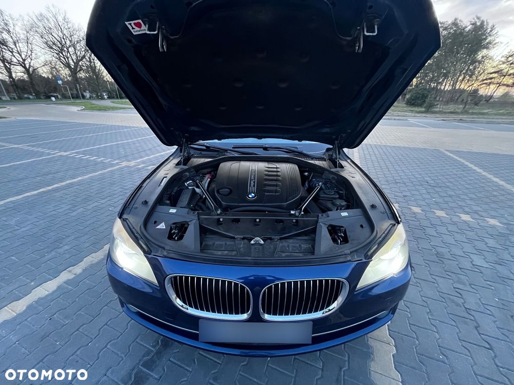 BMW Seria 7 740d xDrive - 9