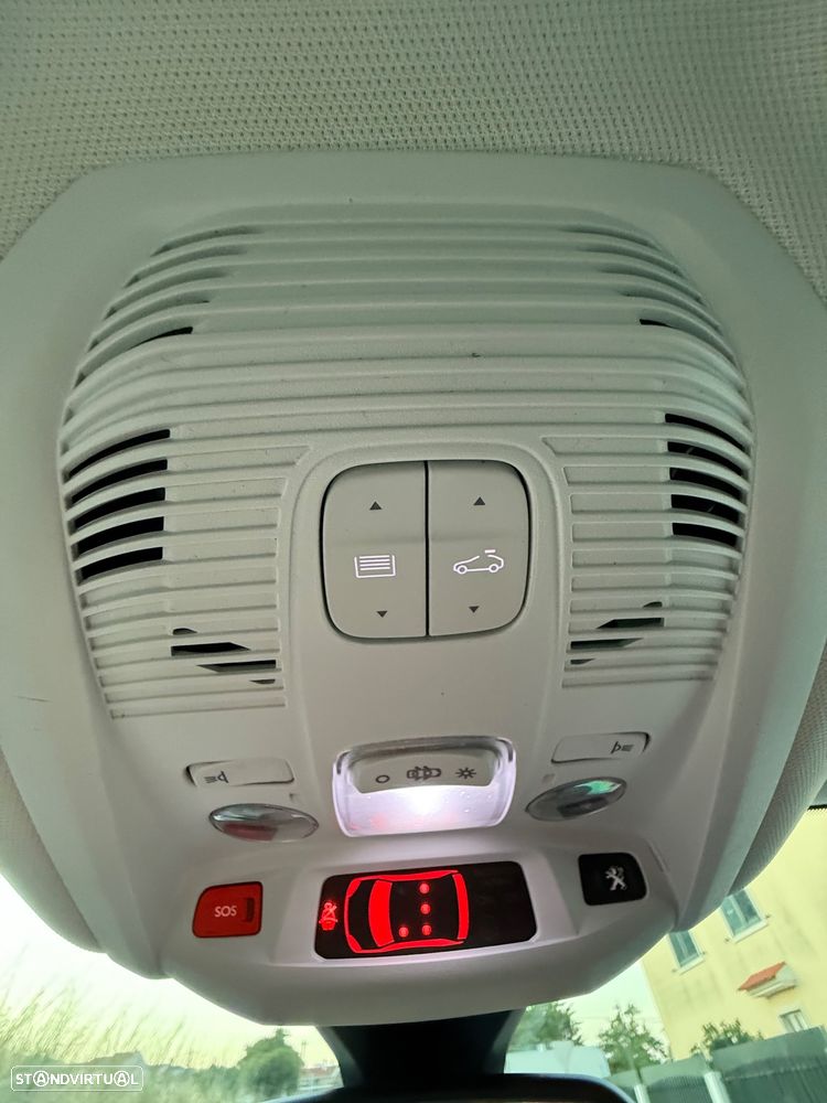 Peugeot 3008 PureTech 130 Stop & Start GPF EAT8 Crossway - 24