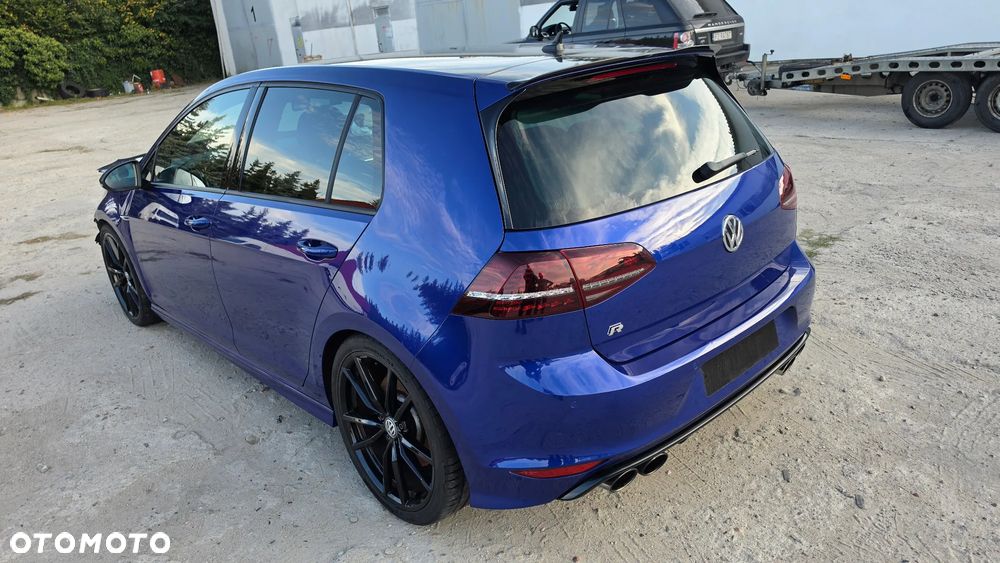Volkswagen Golf - 36