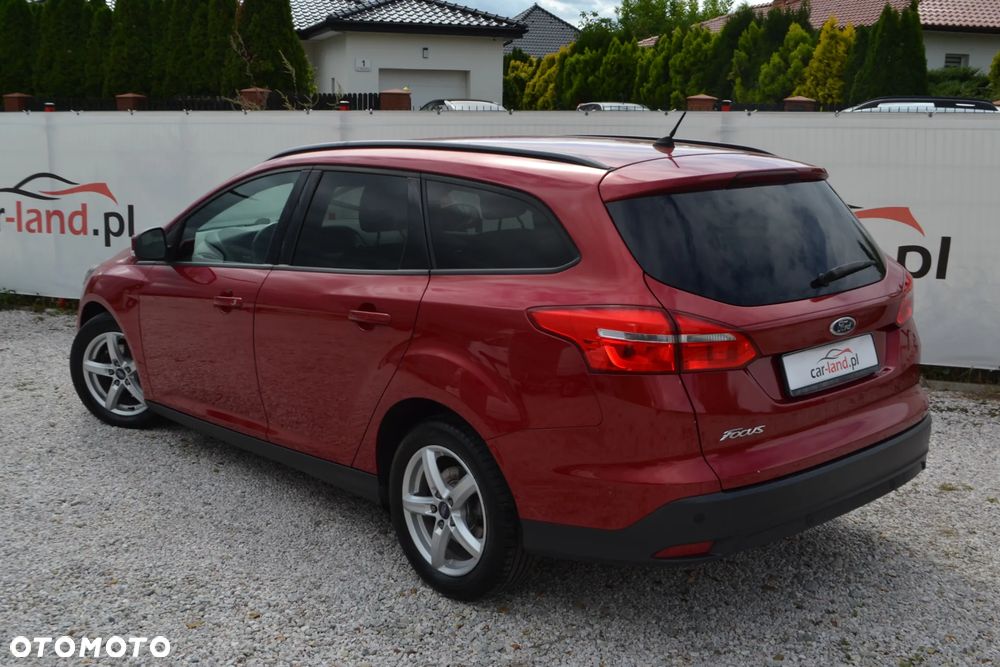 Ford Focus 1.6 TDCi DPF Titanium - 11